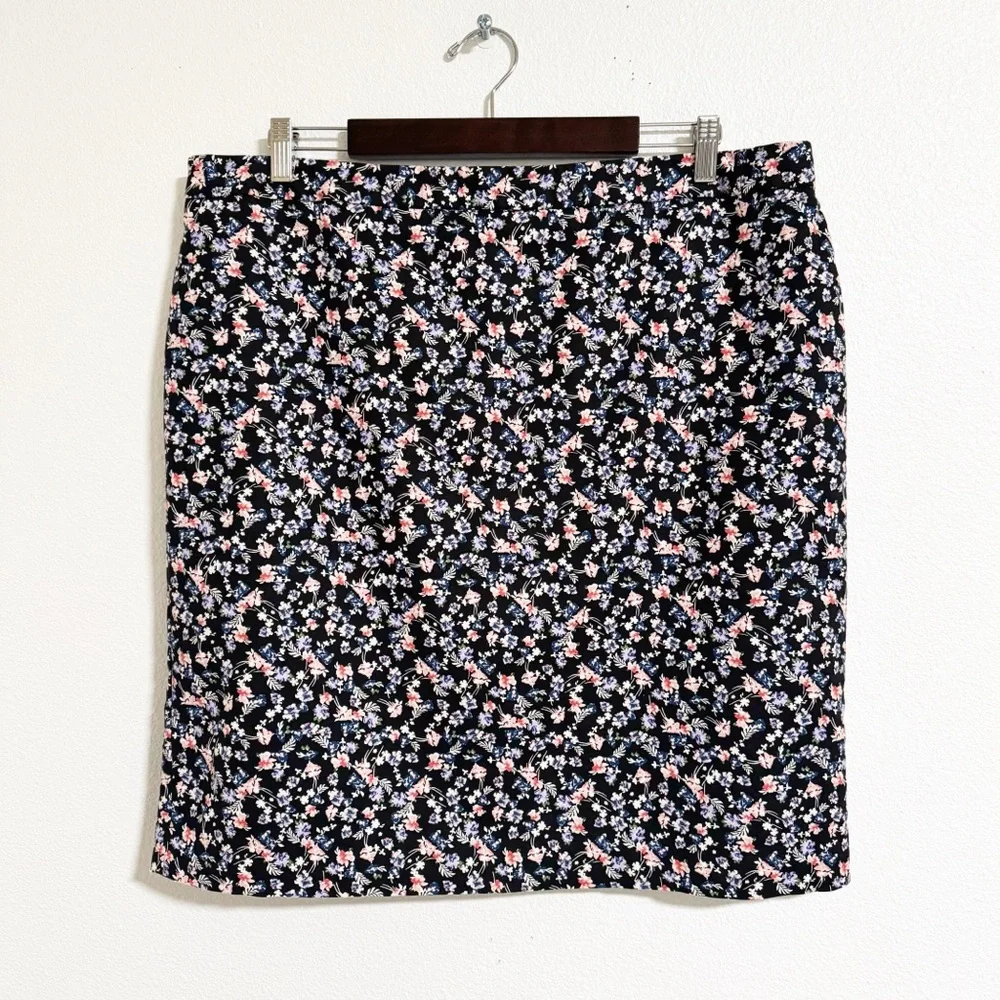 Liz Claiborne Career Floral Pencil Skirt - Picture 1 of 8